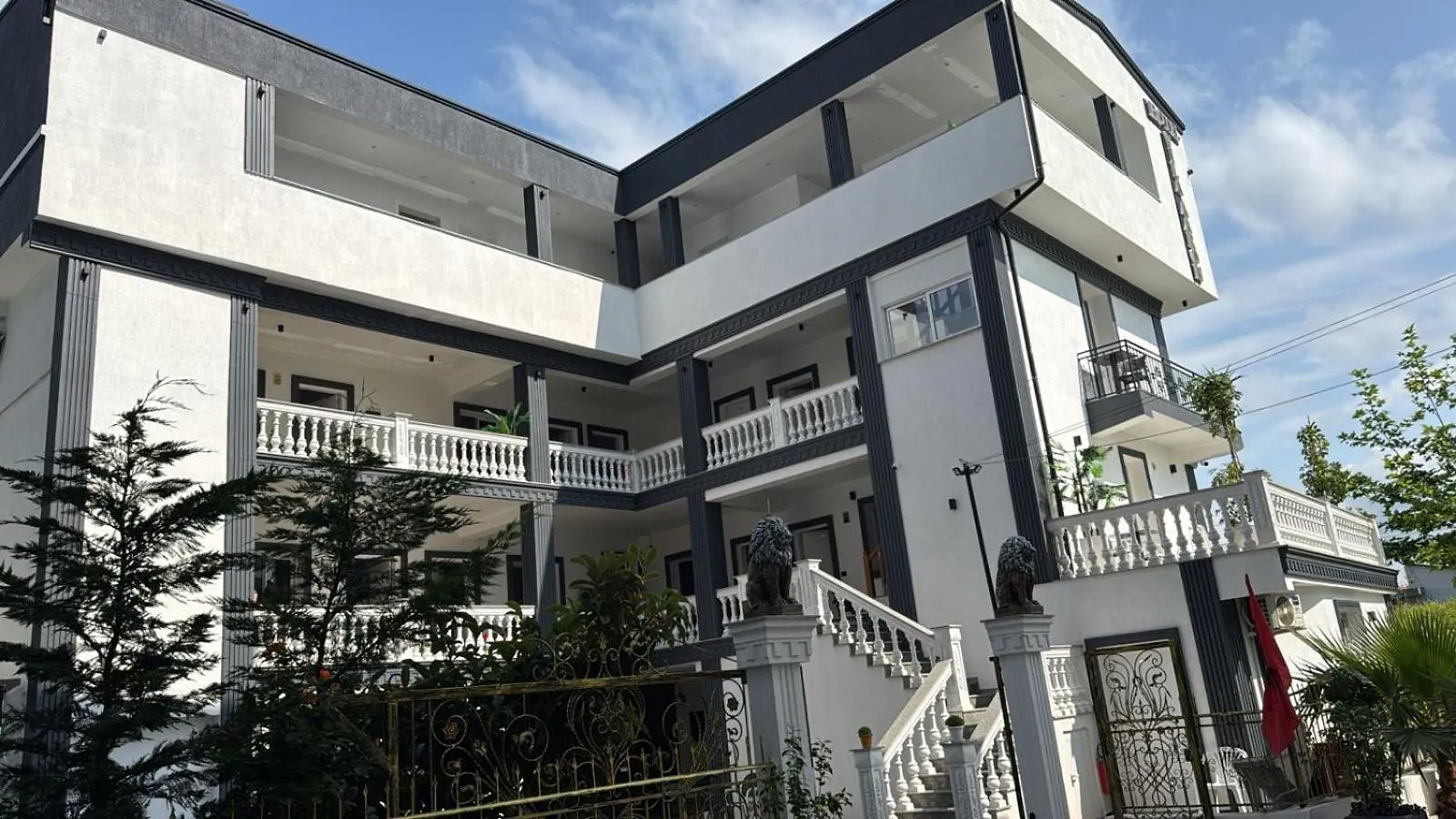Hotel Vila Aaron Durres