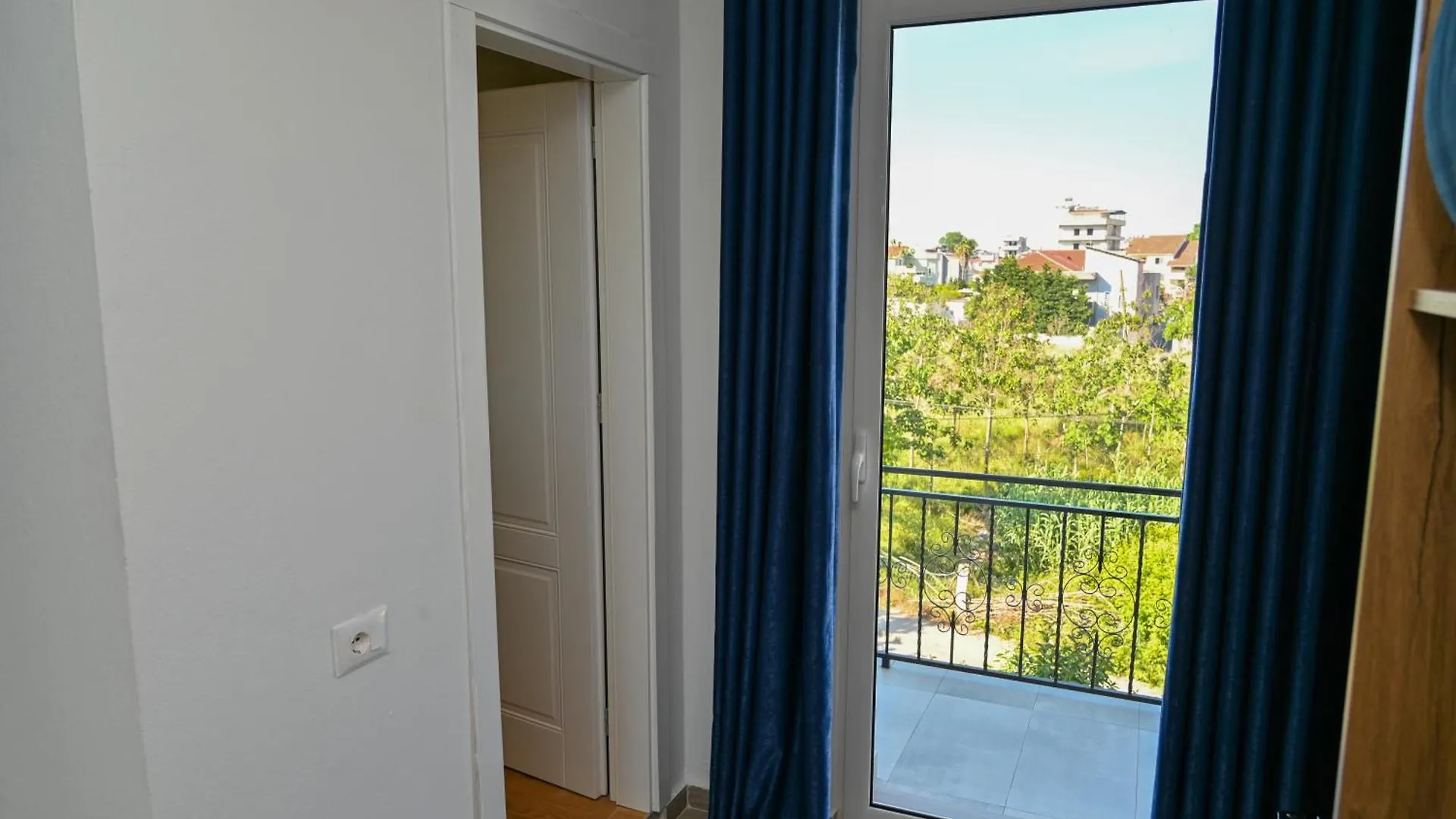 Hotel Vila Aaron Durres