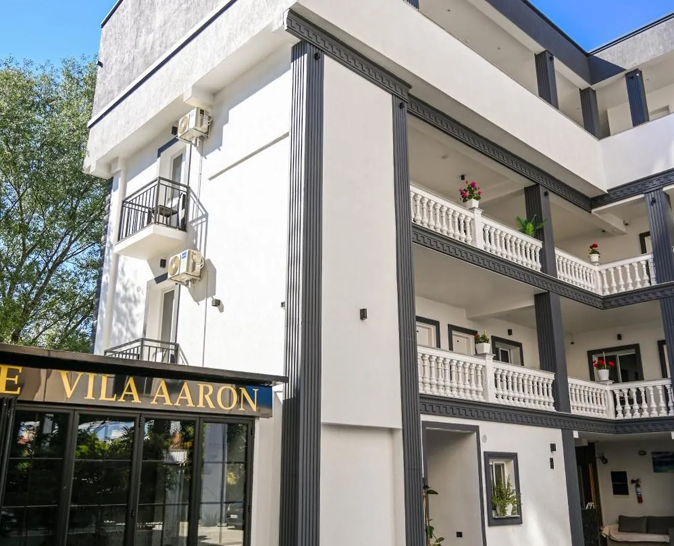 Hotel Vila Aaron Durres