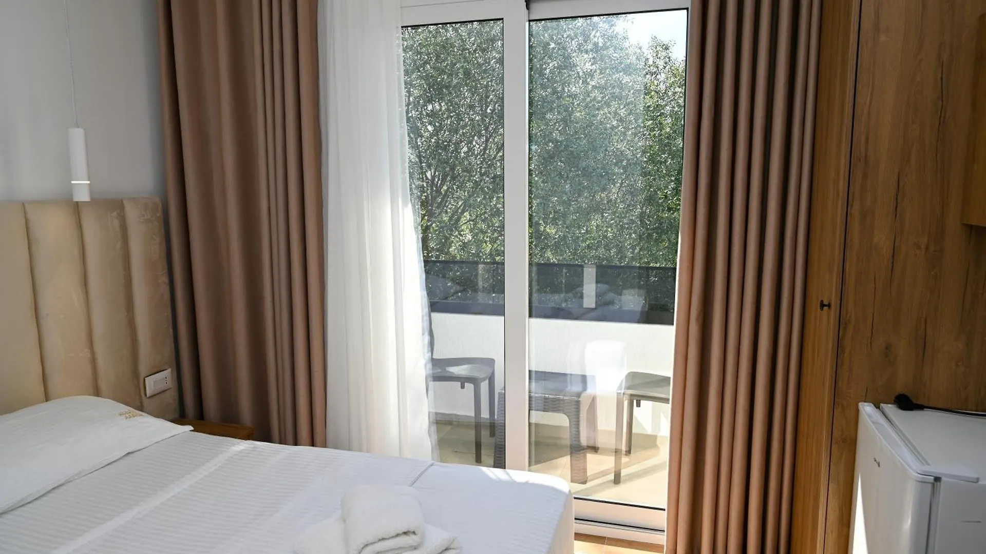 Hotel Vila Aaron Durres Albania