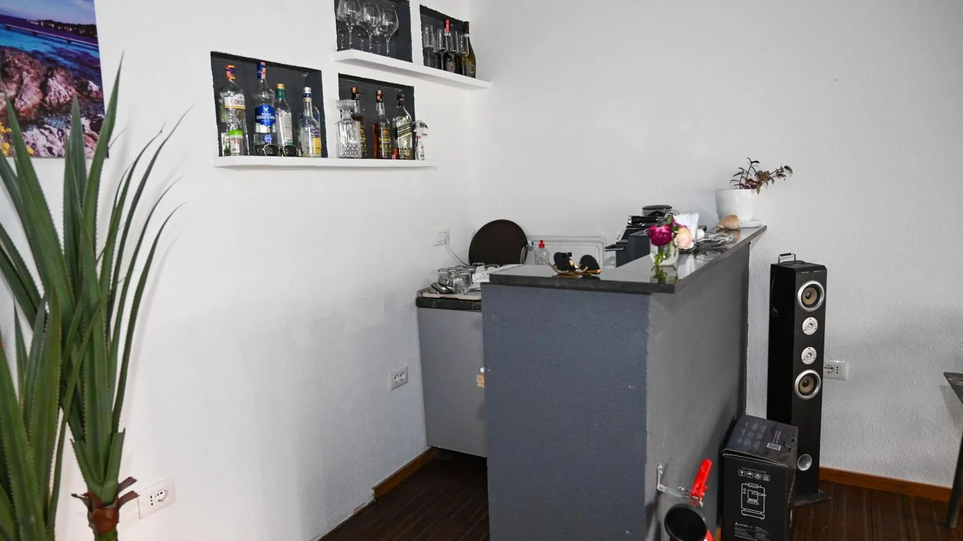 Hotel Vila Aaron Dıraç 0*,  Arnavutluk