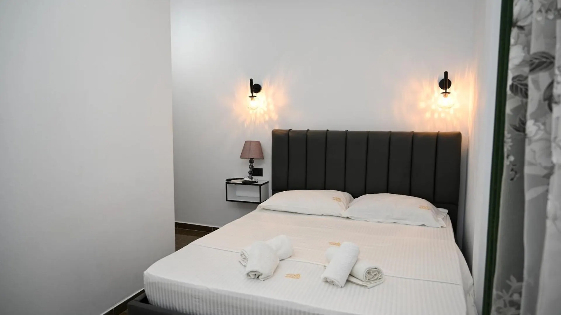 Hotel Vila Aaron Durres