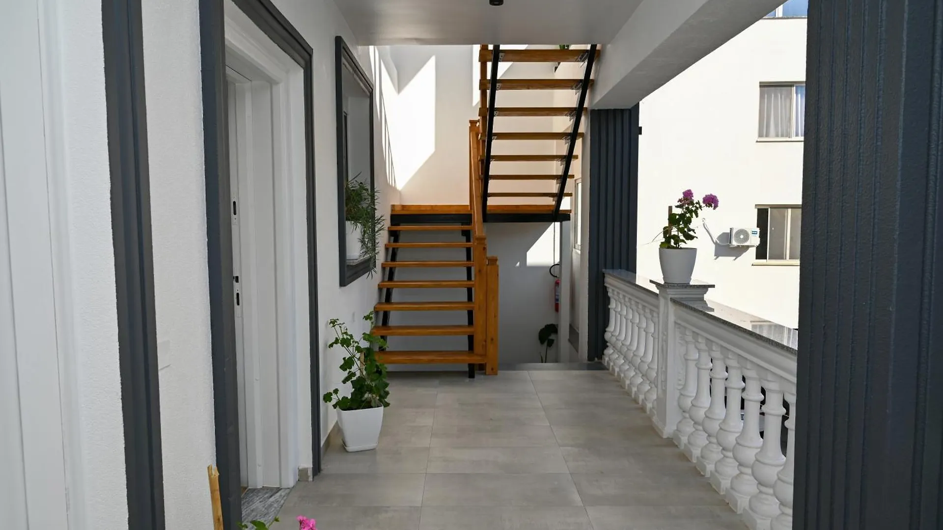 Hotel Vila Aaron Durres