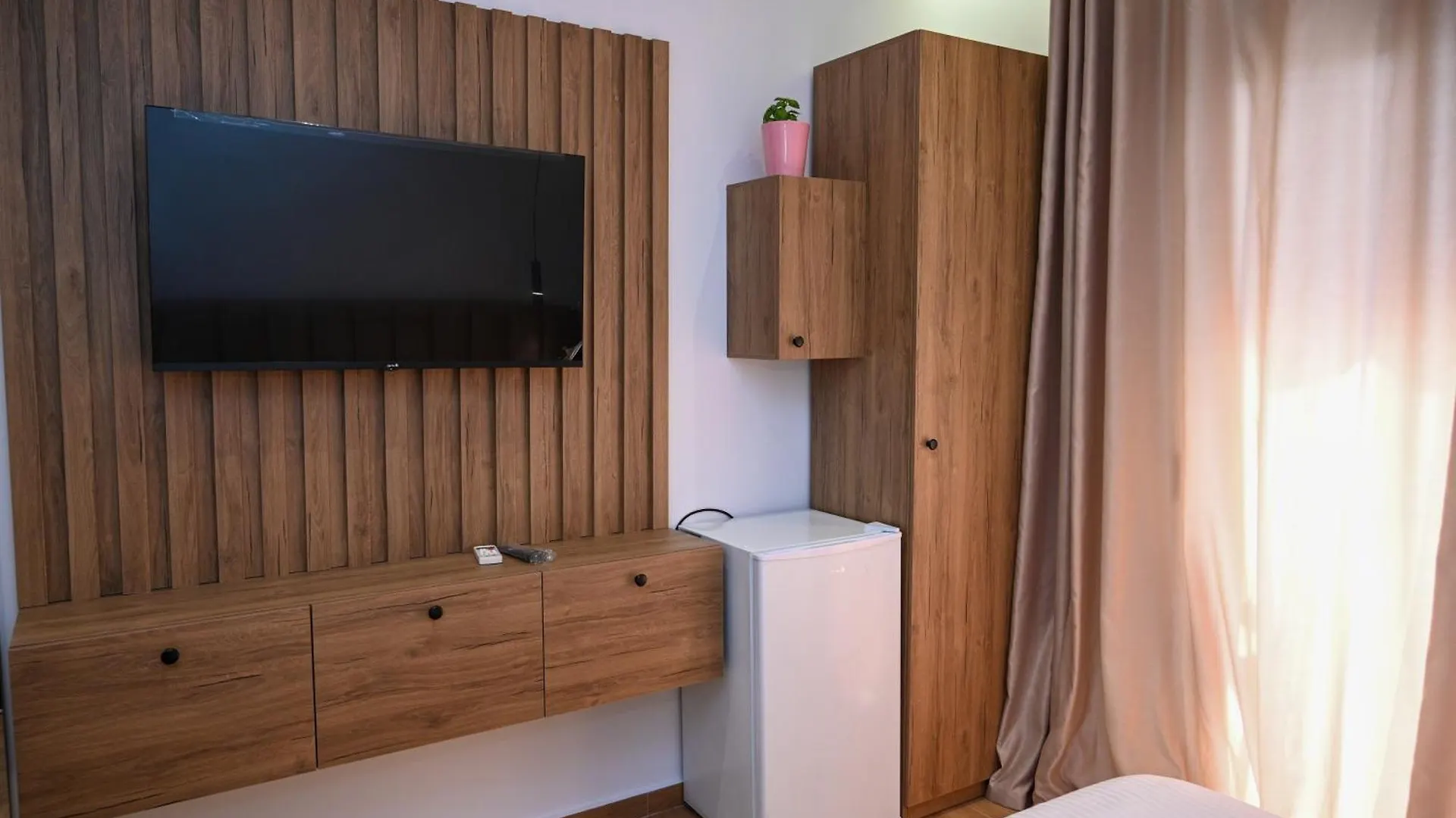Hotel Vila Aaron Durres