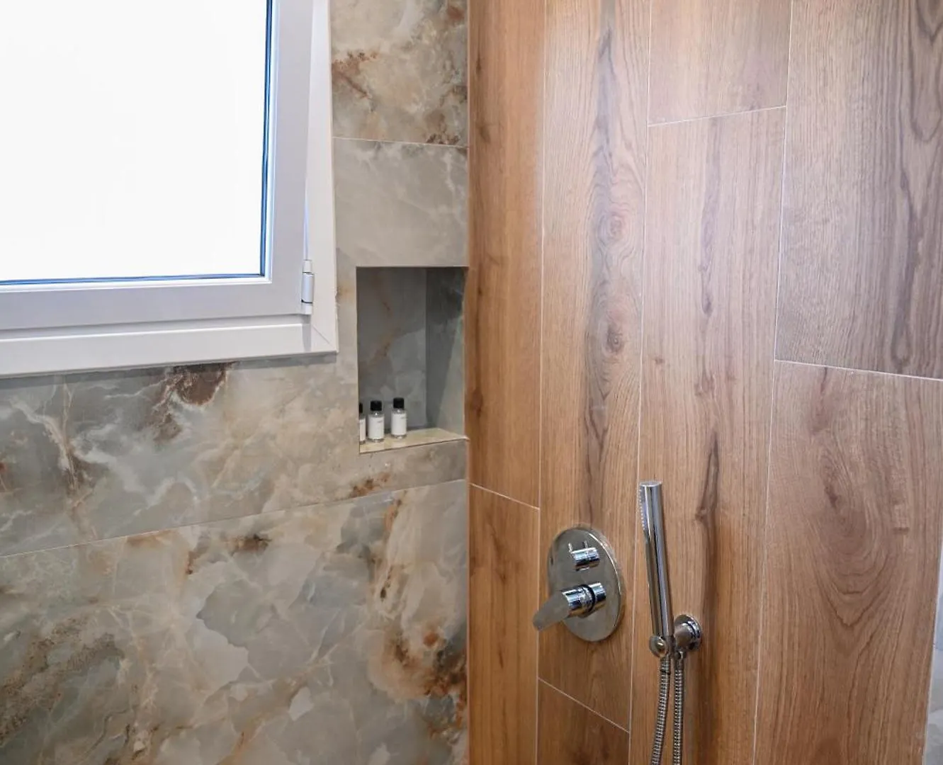 Hotel Vila Aaron Durres