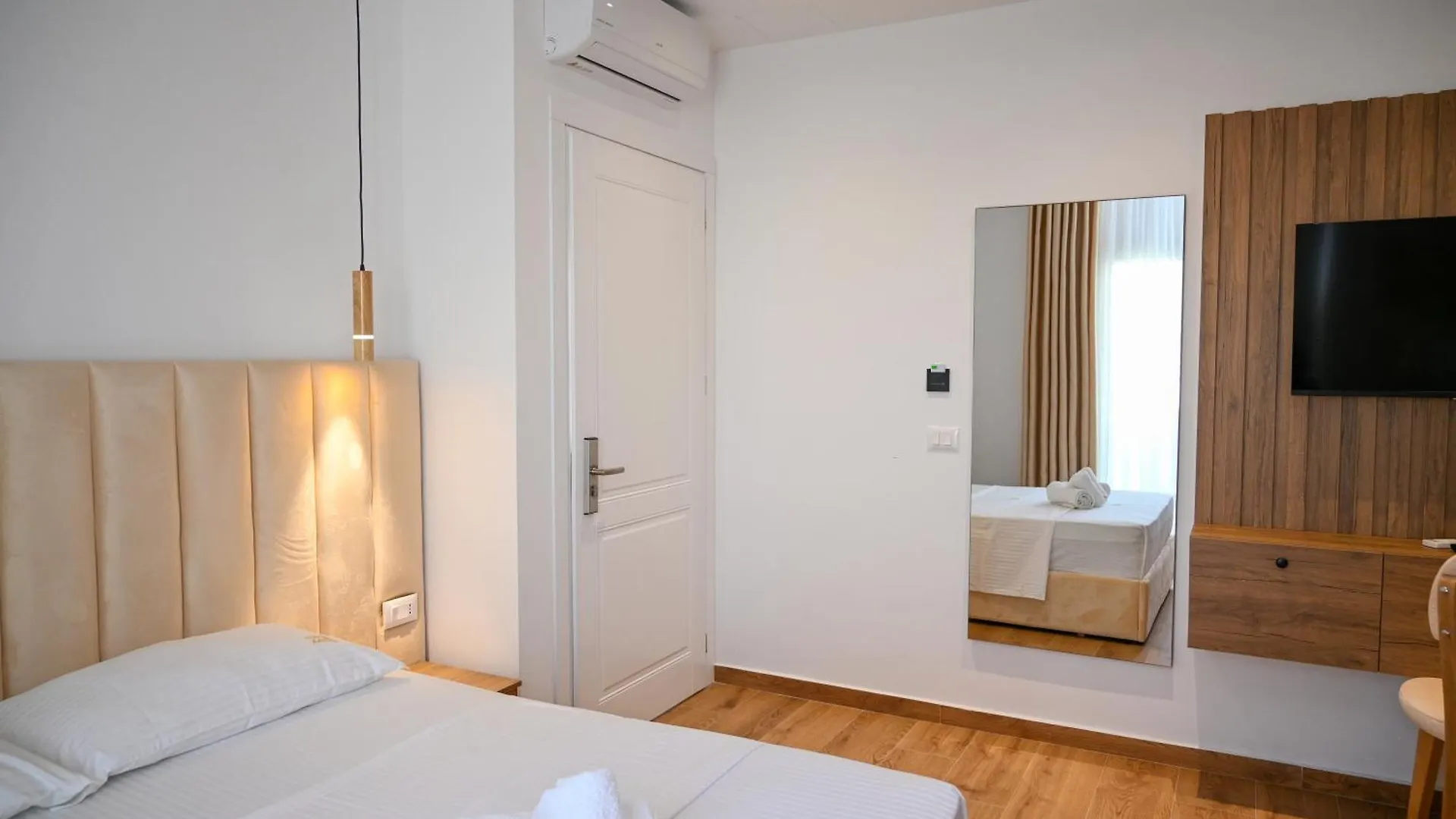 Hotel Vila Aaron Durres Albania
