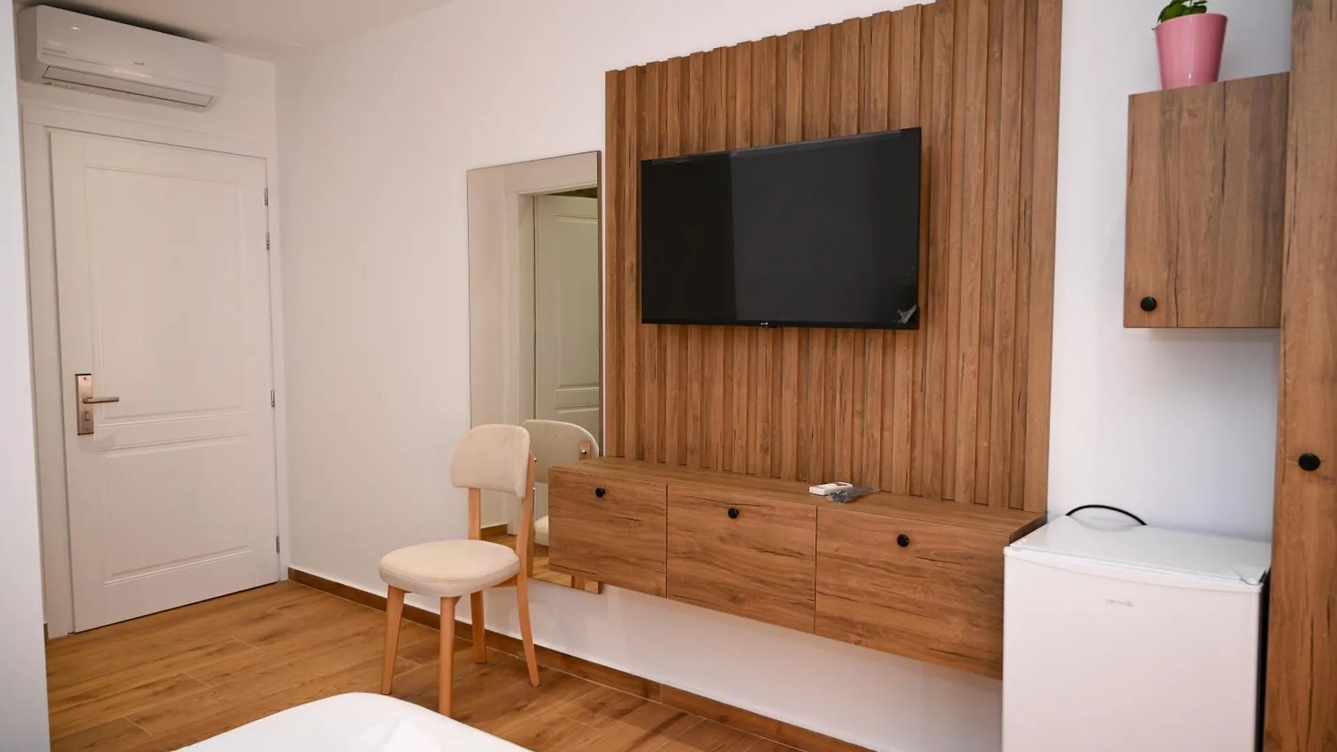 Hotel Vila Aaron Durres