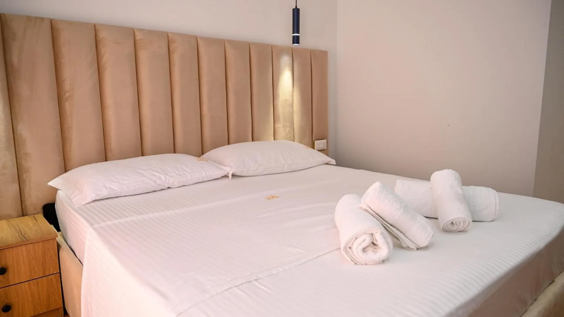 Hotel Vila Aaron Durres Albania