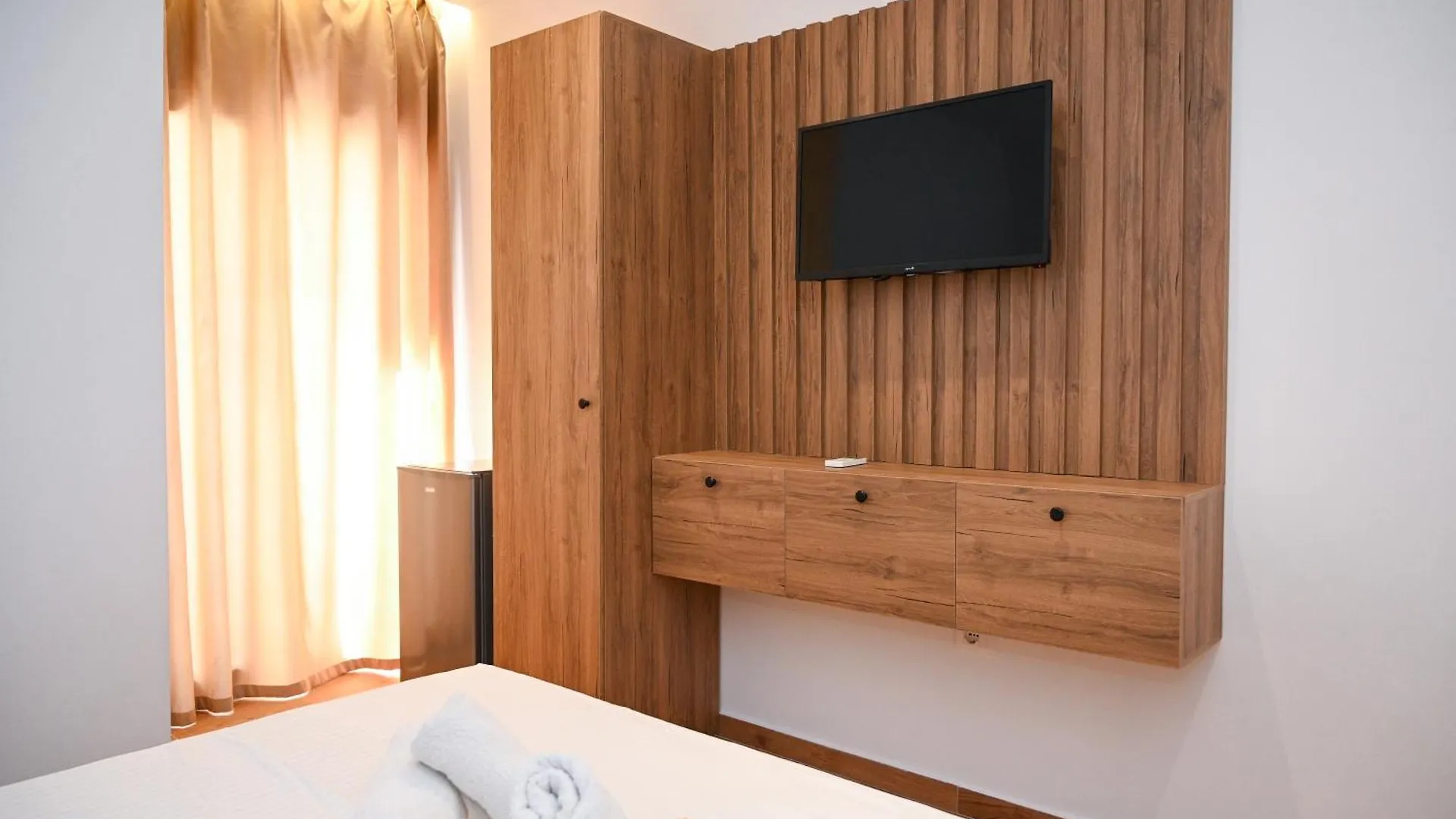 Hotel Vila Aaron Durres