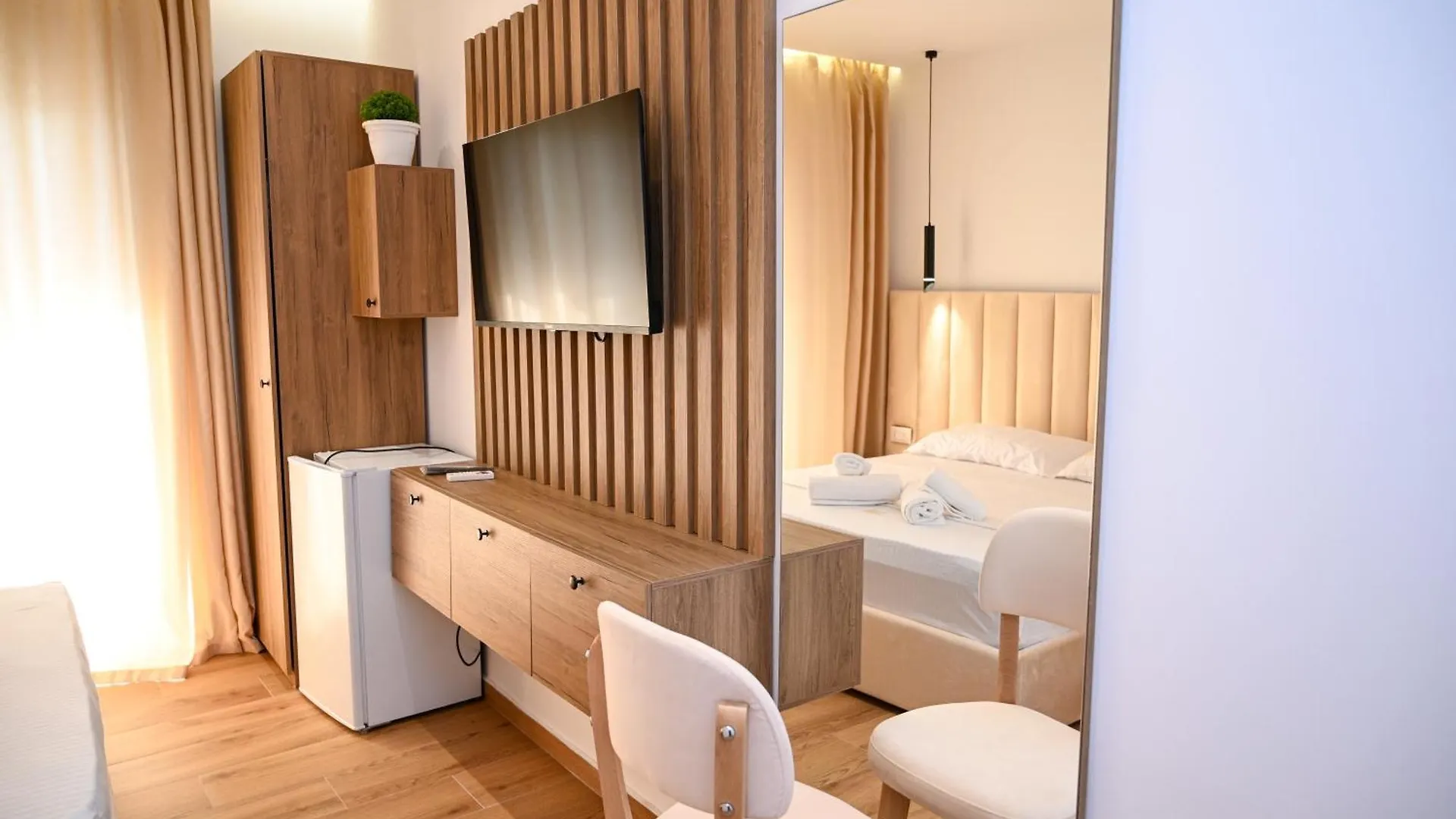 Hotel Vila Aaron Durres