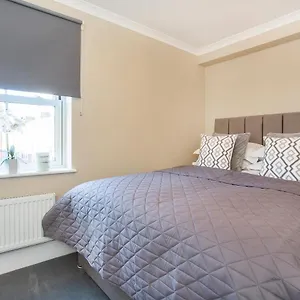 https://knavesmire-mews.yorkshirehotels.net